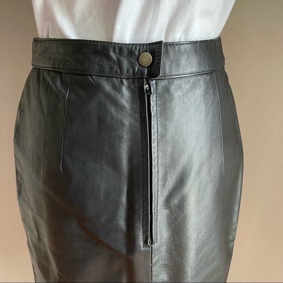 Cayenne Black Leather Pencil Skirt Size: 9/10 - Picture 9 of 11